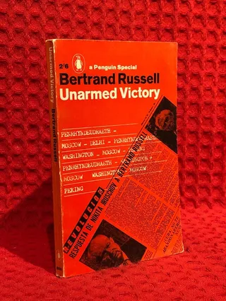 Unarmed victory av Bertrand Russell - omslag