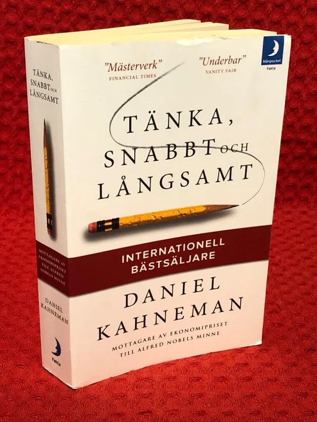 Tänka, snabbt och långsamt av Daniel Kahneman - omslag