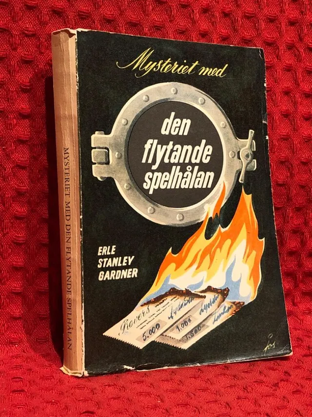Mysteriet med den flytande spelhålan av Erle Stanley Gardner - omslag