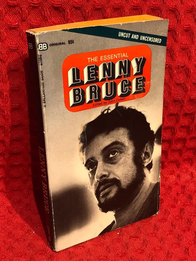 The essential Lenny Bruce av John Cohen - omslag