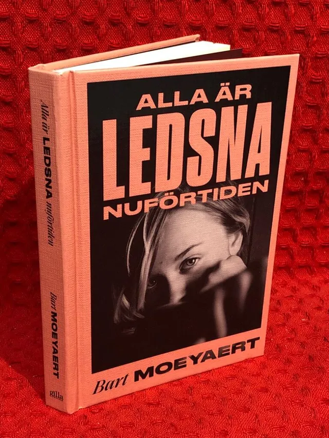 Alla är ledsna nuförtiden av Bart Moeyaert - omslag