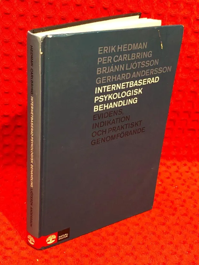 Internetbaserad psykologisk behandling : Evidens, indikation och praktiskt genomförande av Erik Hedman - omslag