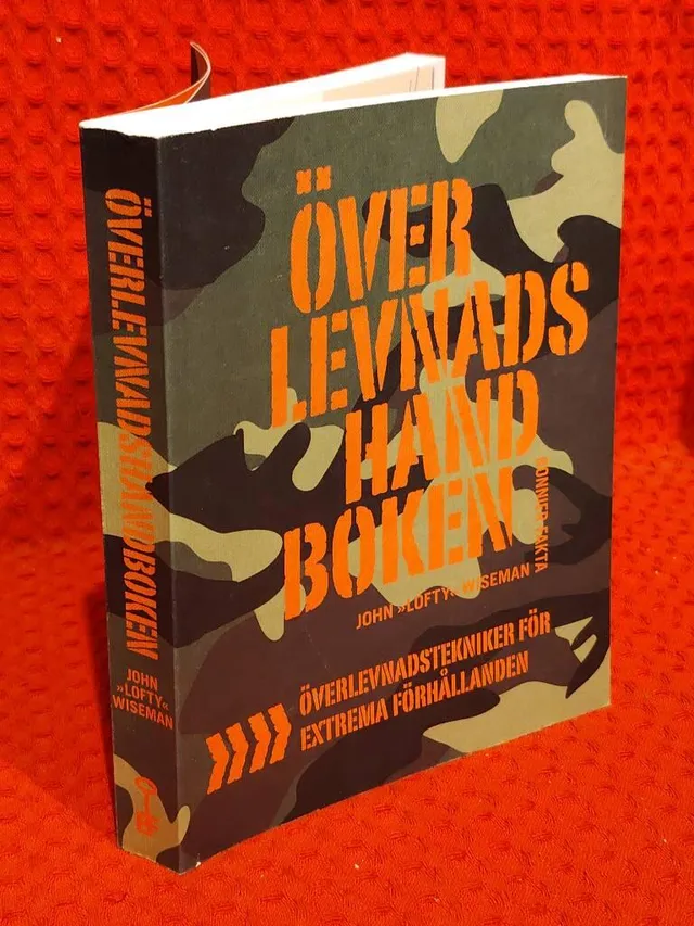 Överlevnadshandboken - överlevnadstekniker för extrema förhållanden av John Wiseman - omslag