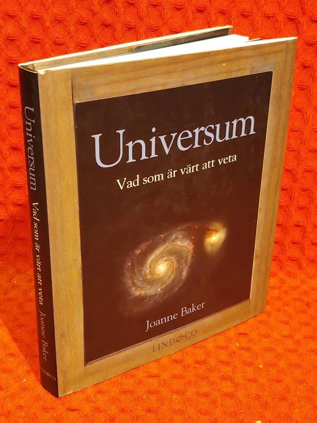 Universum - vad som är värt att veta av Joanne Baker - omslag