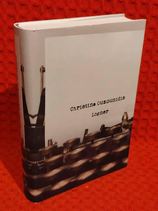 Lögner av Christina Ouzounidis - omslag