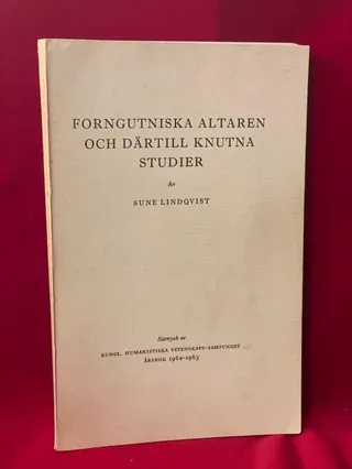 Forngutniska altaren och därtill knutna studier av Sune Lindqvist - omslag