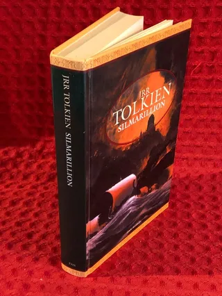 Silmarillion av J. R. R. Tolkien - omslag