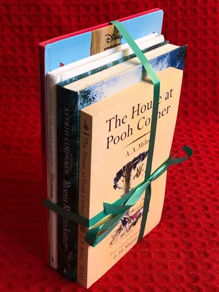 Bokpaket: 4 st sagor av Astrid Lindgren & A.A. Milne Antoine De Saint-Exupéry - omslag