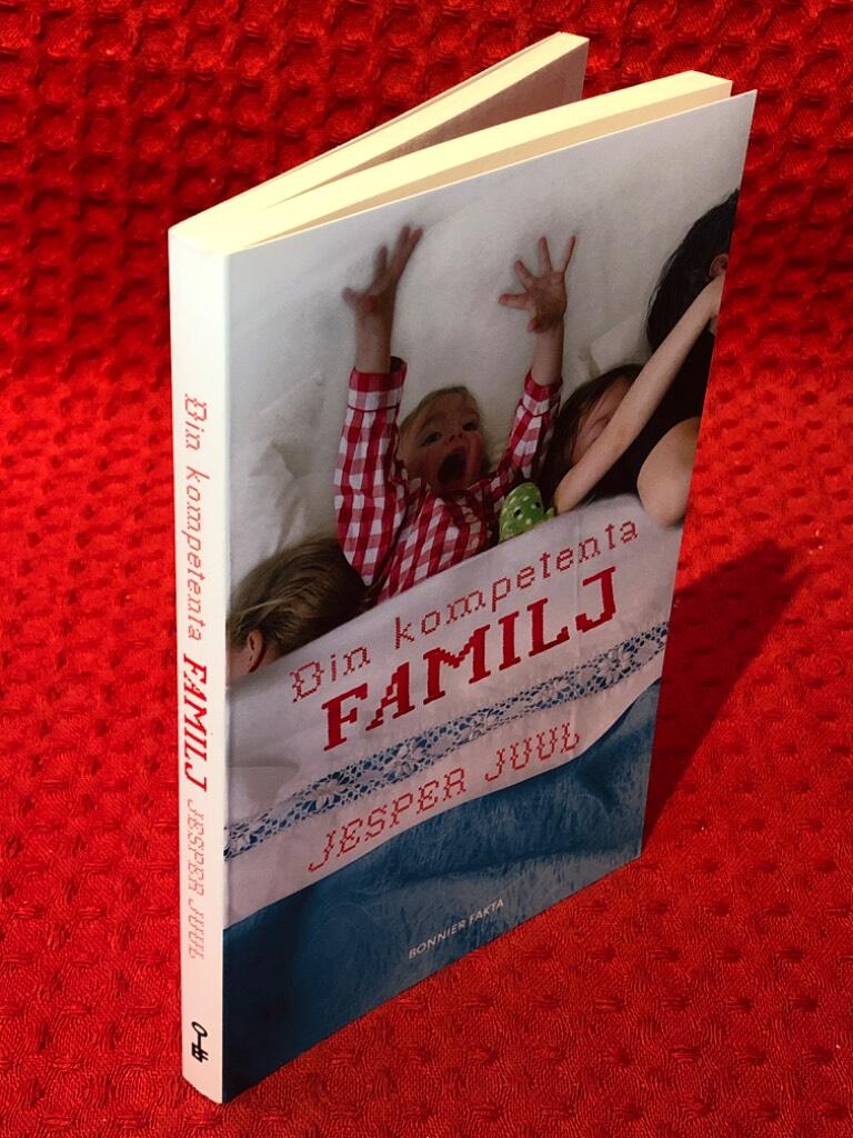 Din kompetenta familj av Jesper Juul - omslag