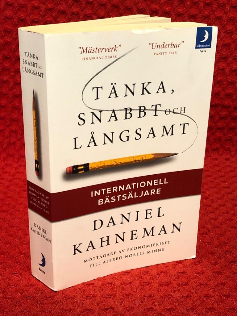 Tänka, snabbt och långsamt av Daniel Kahneman - omslag