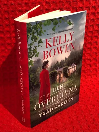 Den övergivna trädgården av Kelly Bowen - omslag