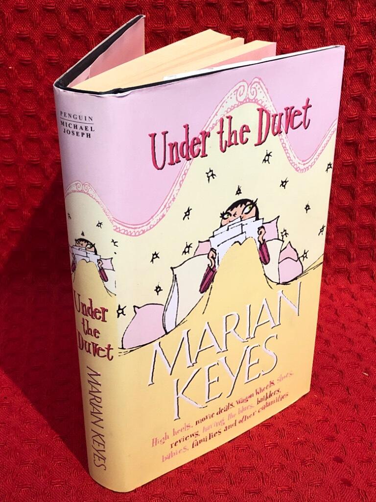 Under the duvet - postcards from the bed av Marian Keyes - omslag