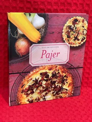 Pajer av Ulla Karlström - omslag