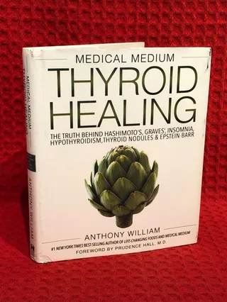 Medical medium thyroid healing - the truth behind hashimotos, graves, insom av Anthony William - omslag