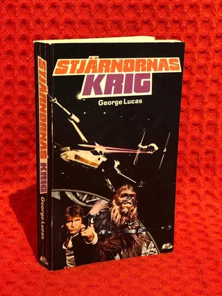 Stjärnornas krig av George Lucas - omslag