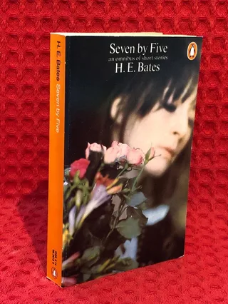 Seven by Five av H.E Bates - omslag