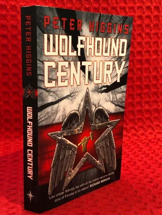 Wolfhound Century av Peter Higgins - omslag