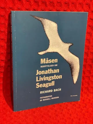 Måsen : Berättelsen om Jonathan Livingston Seagull av Richard Bach - omslag