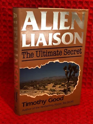 Alien Liaison The Ultimate Secret av Timothy Good - omslag