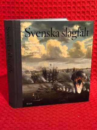 Svenska slagfält av Flera Författare - omslag