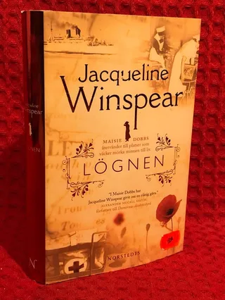 Lögnen av Jacqueline Winspear - omslag