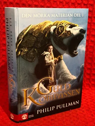 Guldkompassen av Philip Pullman - omslag