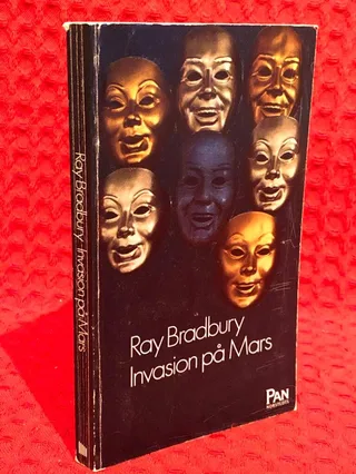 Invasion på Mars av Ray Bradbury - omslag