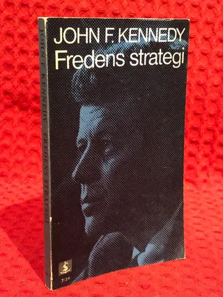 Fredens strategi av John F Kennedy - omslag