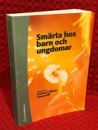 Smärta hos barn och ungdomar av Gunnar L. Olsson - omslag