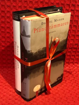 Pianostämmaren - Bok och Kassettbok av Daniel Mason - omslag