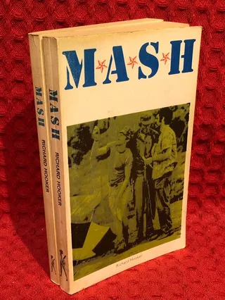 MASH 1,2 av Richard Hooker - omslag