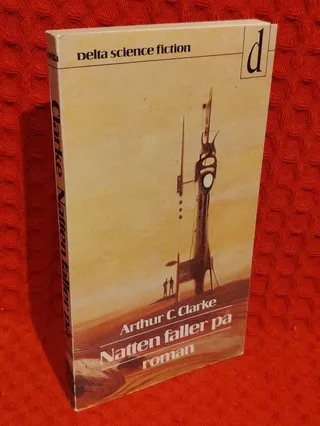 Natten faller på av Arthur C. 1917-2008. Clarke - omslag
