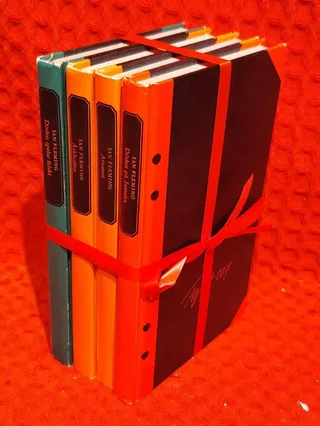 Bokpaket: Agent 007 James Bond av Ian Fleming - omslag