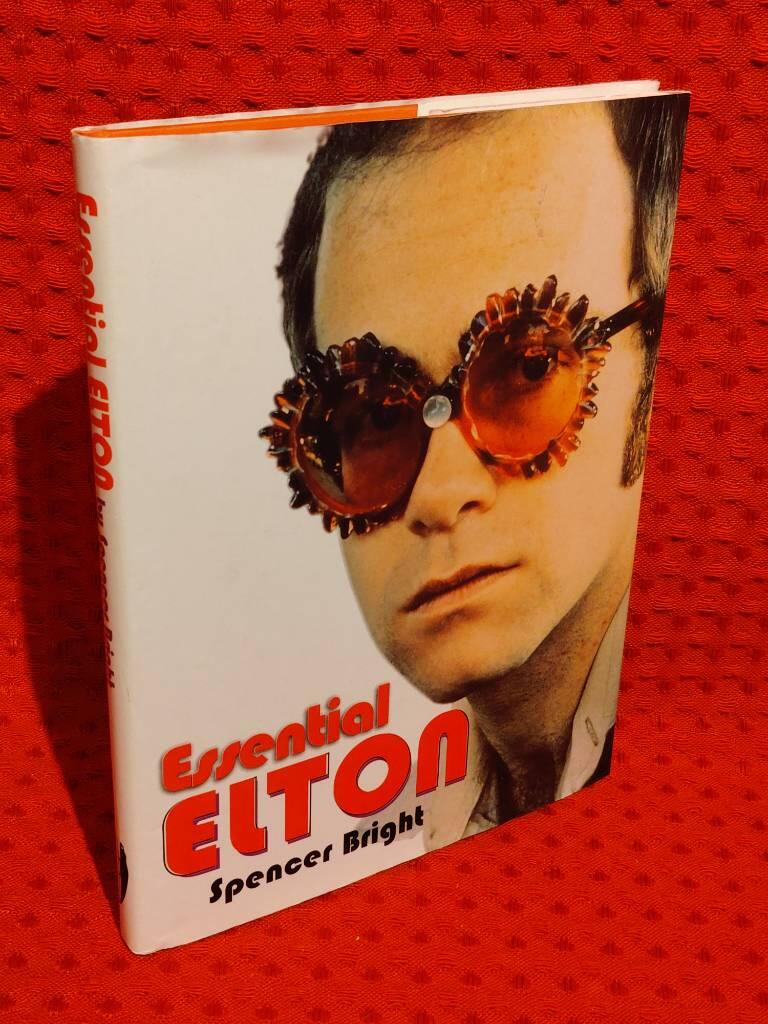 Essential Elton av Spencer Bright - omslag