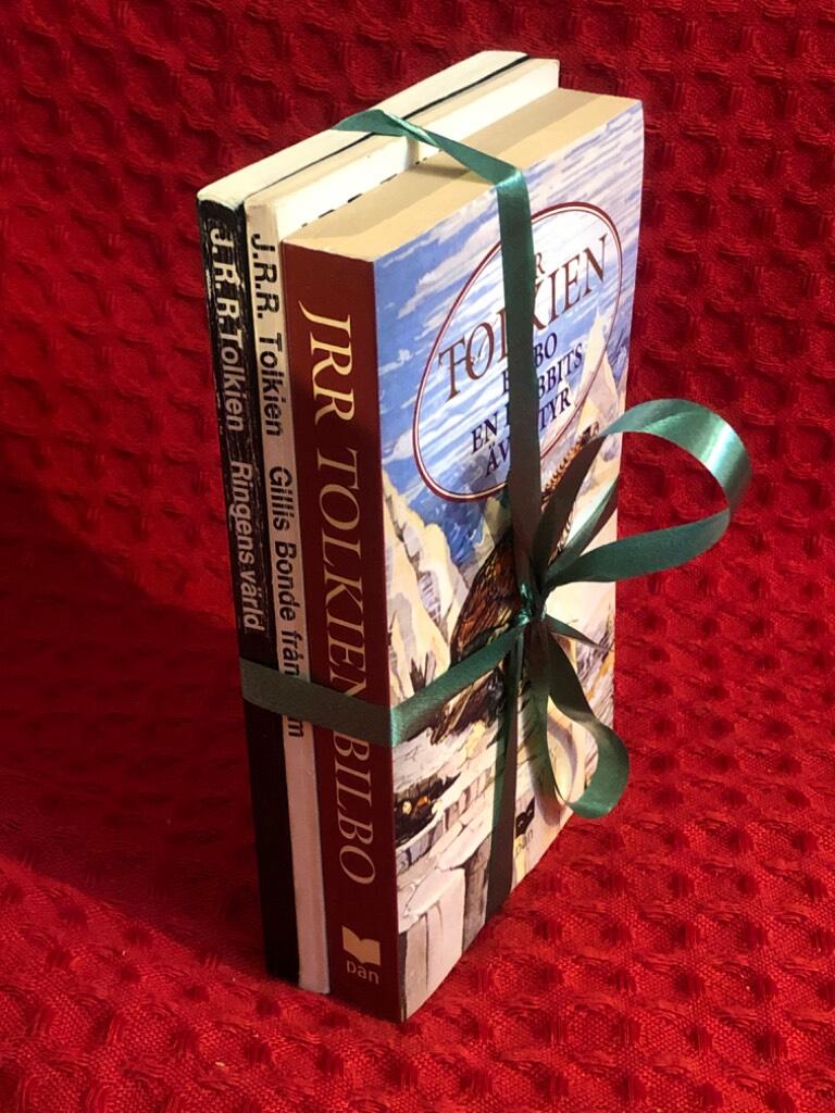 Bokpaket: 3 böcker i Sagan om ringen-universumet av J. R. R. Tolkien - omslag