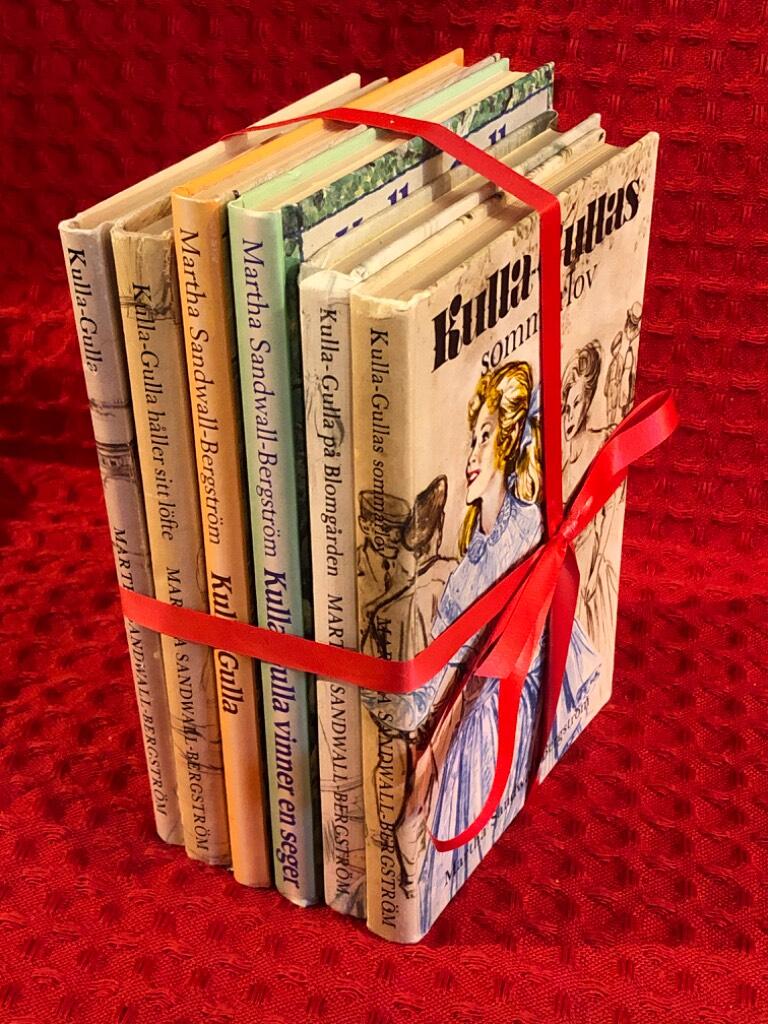 Bokpaket: Böcker i serien om Kulla-Gulla av Martha Sandwall-Bergström - omslag