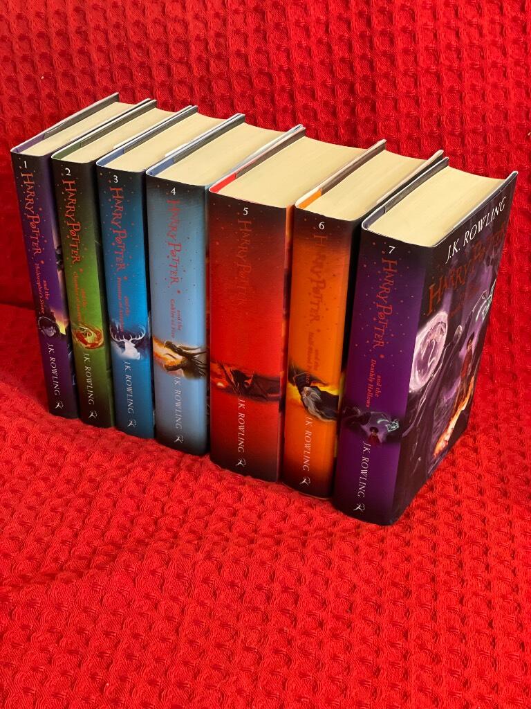 Harry potter all books in the series (1,2,3,4,5,6,7) av J. K. Rowling - omslag