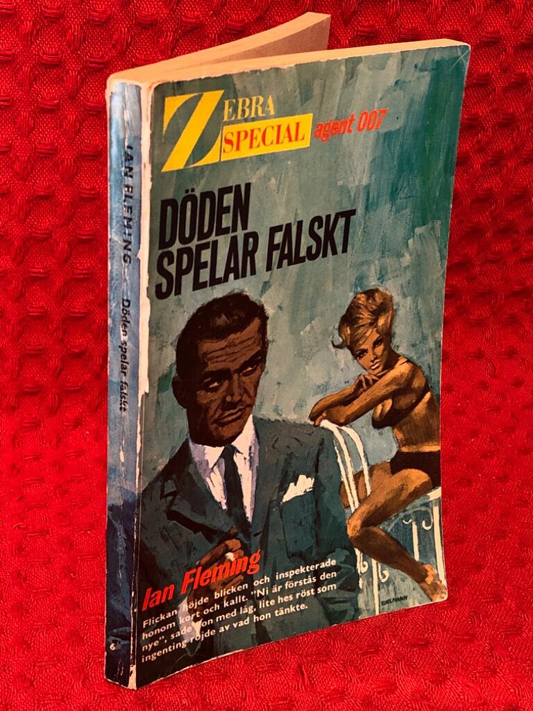Döden spelar falskt av Ian Fleming - omslag