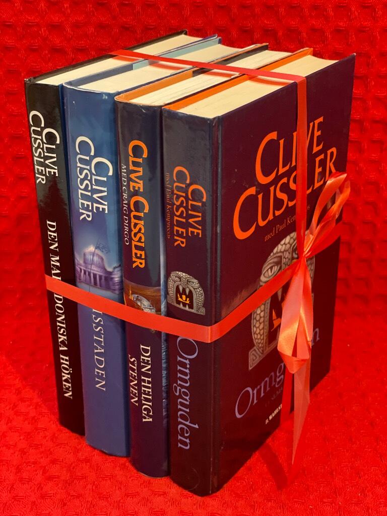 Bokpaket: 4 av Clive Cussler av Clive Cussler - omslag