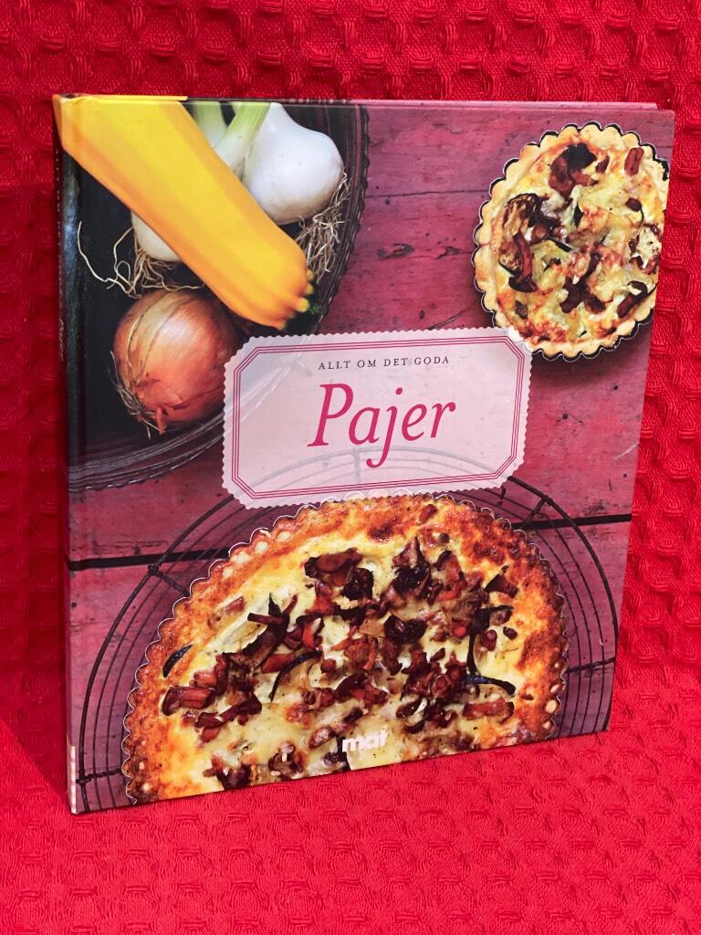 Pajer av Ulla Karlström - omslag