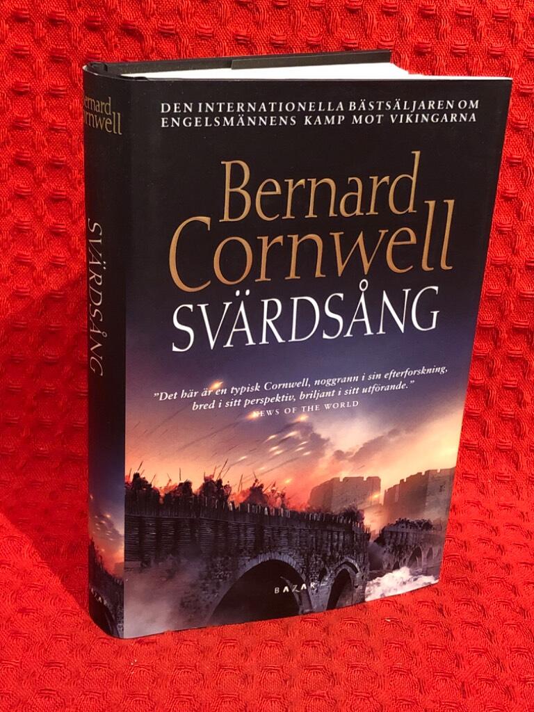 Svärdsång av Bernard Cornwell - omslag