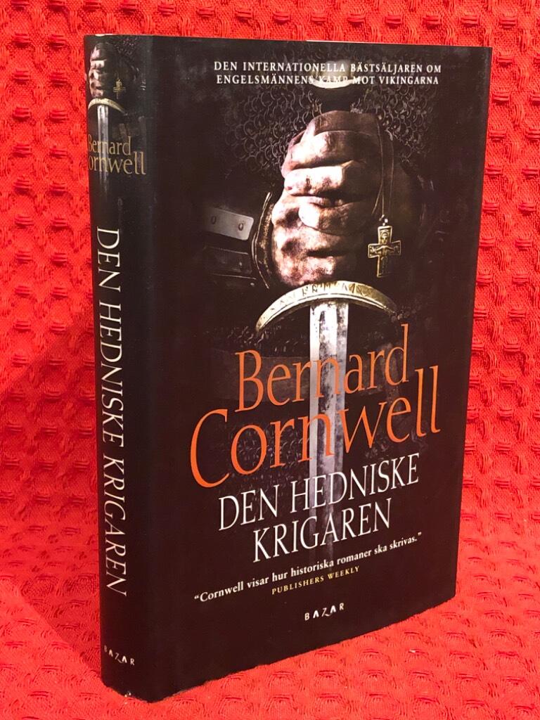 Den hedniske krigaren av Bernard Cornwell - omslag