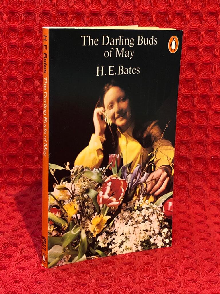 THE DARLING BUDS OF MAY av Bates - omslag