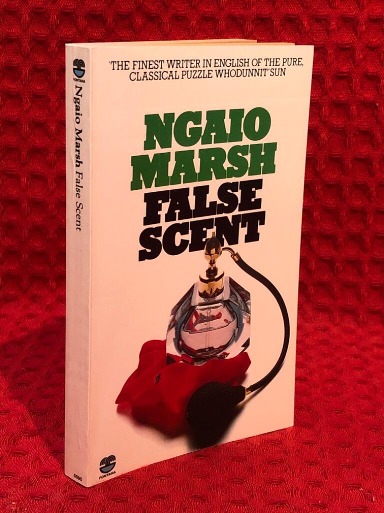 False Scent av Ngaio Marsh - omslag