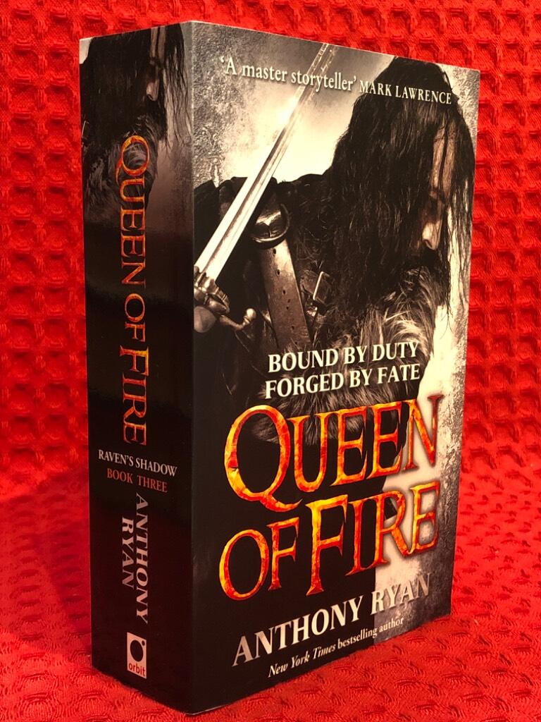 Queen of Fire av Anthony Ryan - omslag