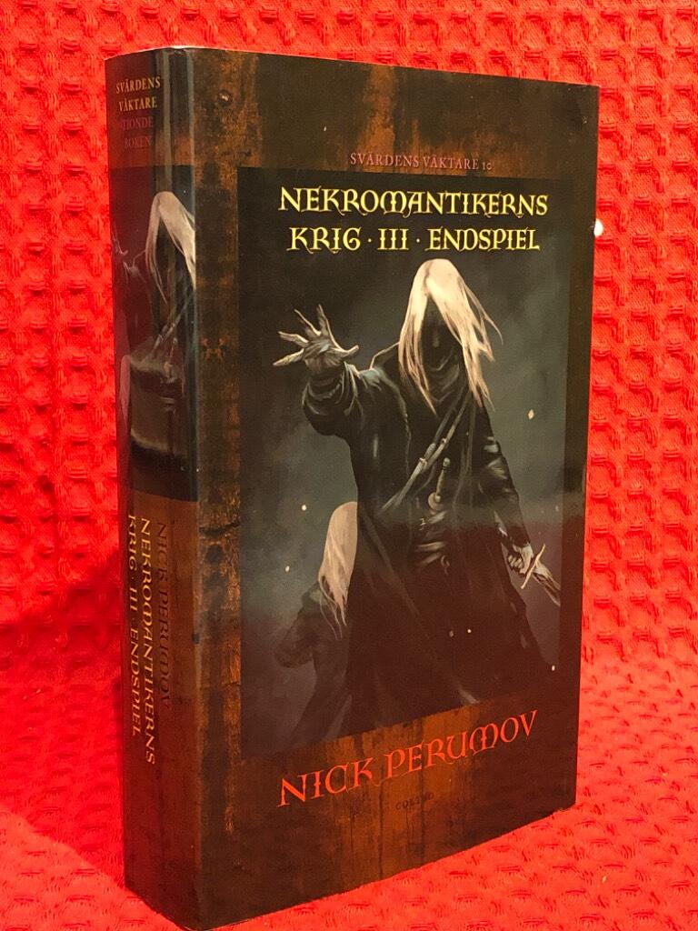 Nekromantikerns Krig: II av Nick Perumov - omslag