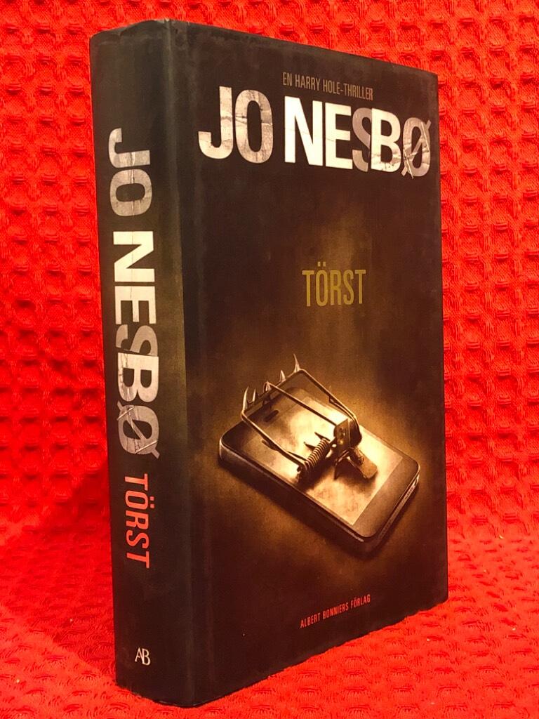 Törst av Jo Nesbø - omslag