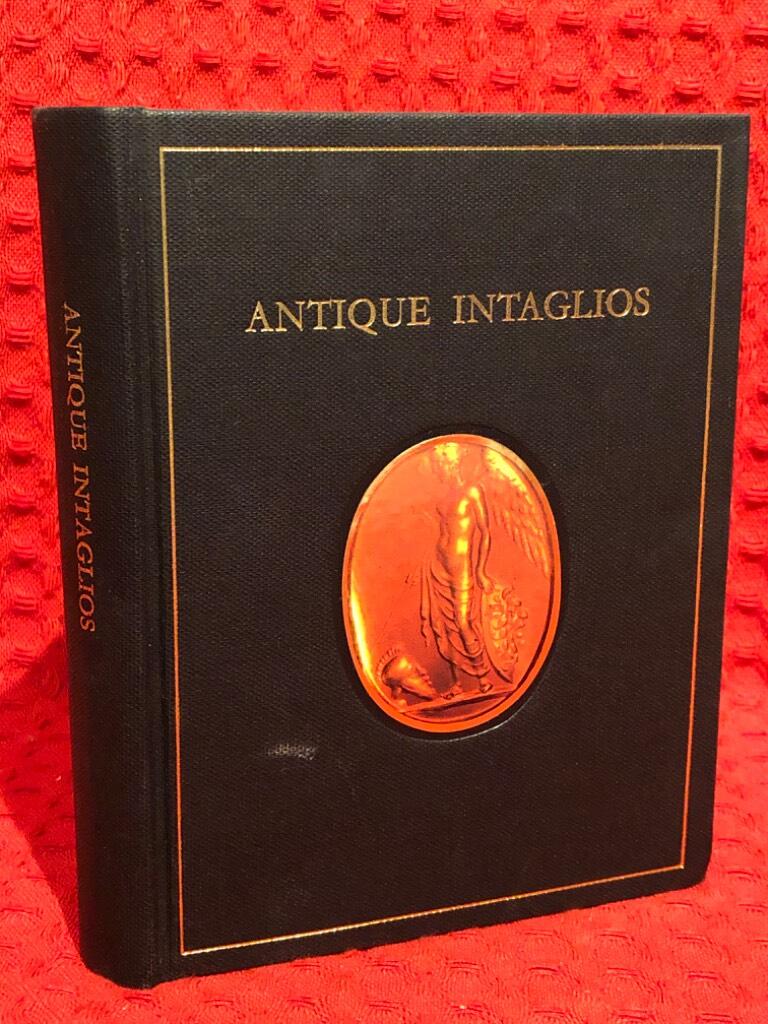 Antique intaglios - omslag