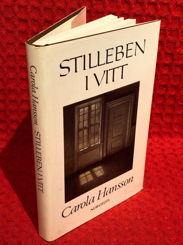 Stilleben i vitt av Carola Hansson - omslag