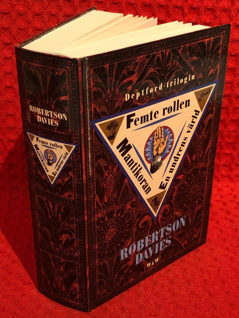 Deptford-trilogin av Robertson Davies - omslag